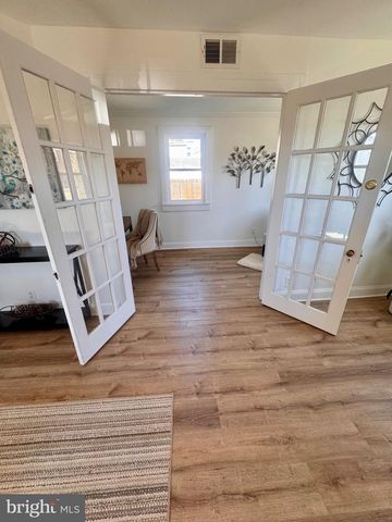 821 LARKIN, New Castle, DE 19720