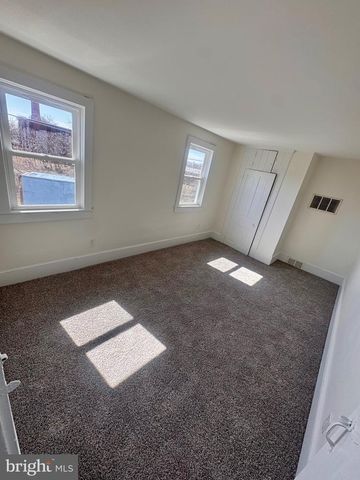 821 LARKIN, New Castle, DE 19720