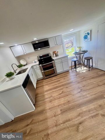 821 LARKIN, New Castle, DE 19720