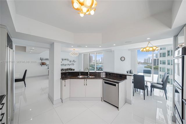 3301 NE 183rd St 1209, Aventura, FL 33160