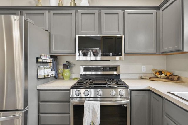 1418 S Walnut Street, Janesville, WI 53546