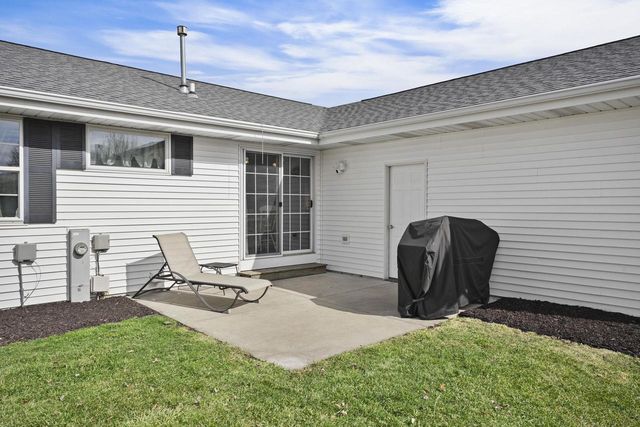 1418 S Walnut Street, Janesville, WI 53546