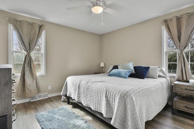 1418 S Walnut Street, Janesville, WI 53546