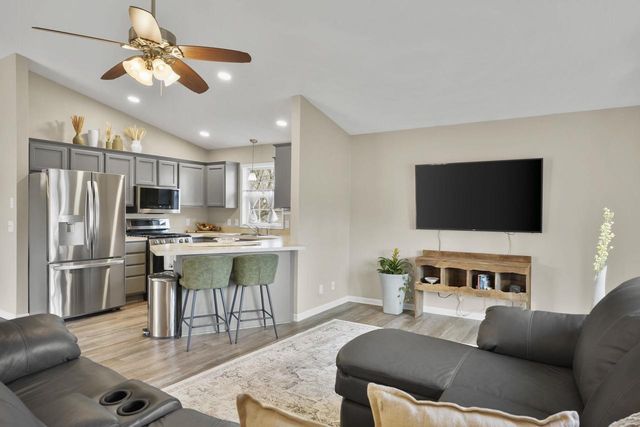 1418 S Walnut Street, Janesville, WI 53546