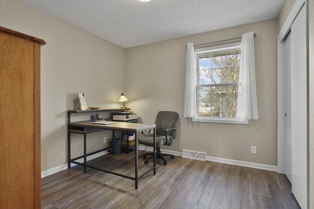 1418 S Walnut Street, Janesville, WI 53546