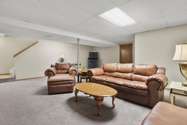 1418 S Walnut Street, Janesville, WI 53546