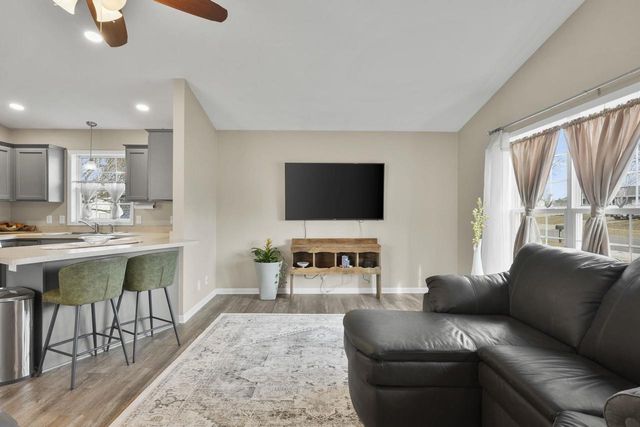 1418 S Walnut Street, Janesville, WI 53546