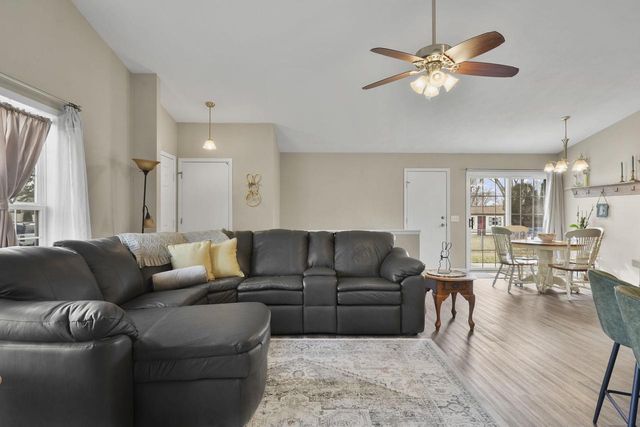 1418 S Walnut Street, Janesville, WI 53546