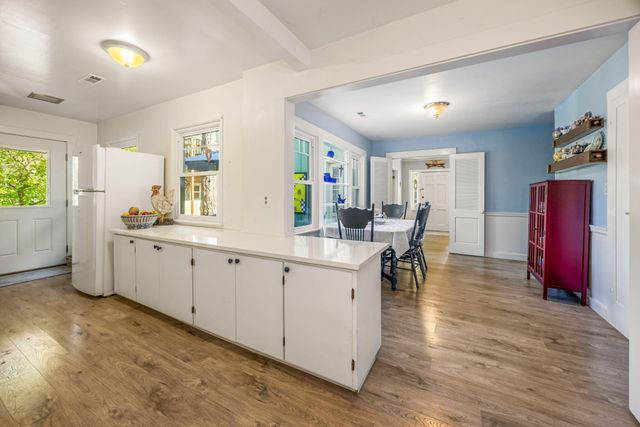 205 E D Street, Jacksonville, OR 97530