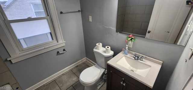 1353 Avondale, South Euclid, OH 44121