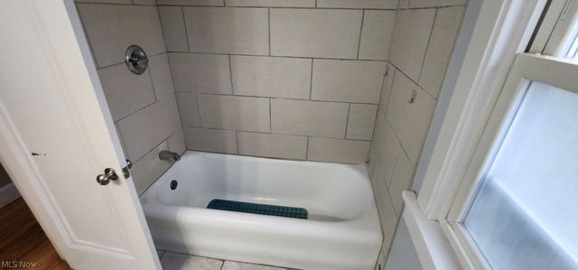 1353 Avondale, South Euclid, OH 44121