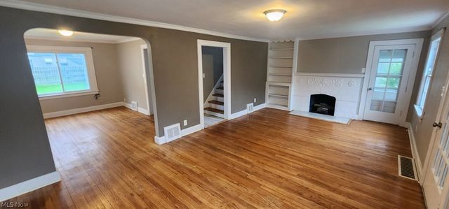 1353 Avondale, South Euclid, OH 44121