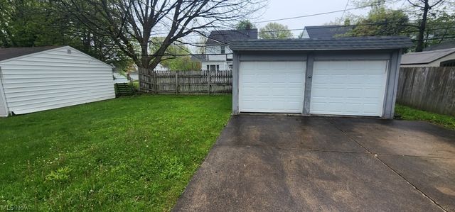 1353 Avondale, South Euclid, OH 44121