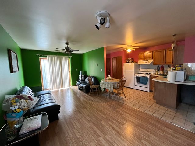 3012 N Laramie Avenue, Chicago, IL 60641