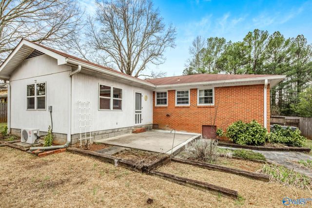 1818 Carson Lane, Huntsville, AL 35816