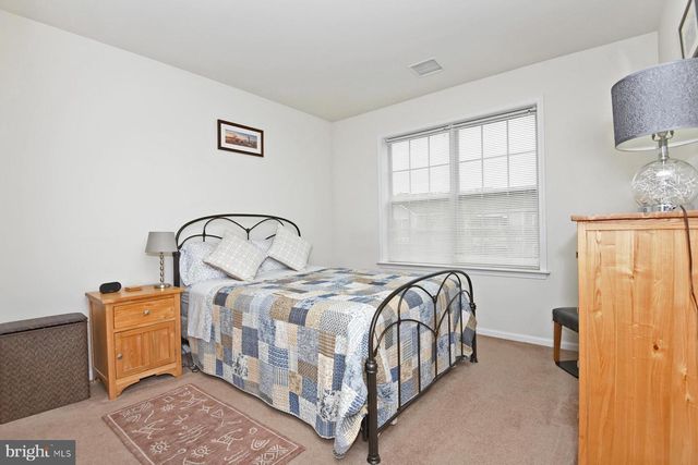 331 TIMBERLAKE DR, Ewing, NJ 08618