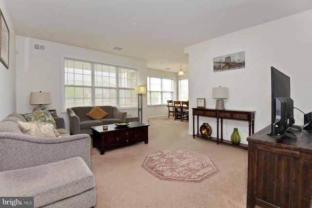 331 TIMBERLAKE DR, Ewing, NJ 08618
