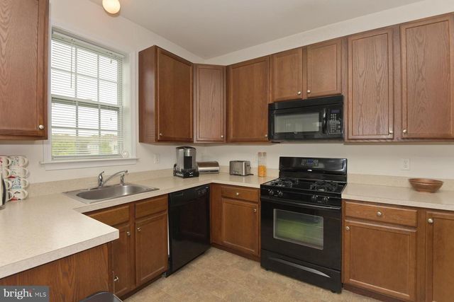 331 TIMBERLAKE DR, Ewing, NJ 08618
