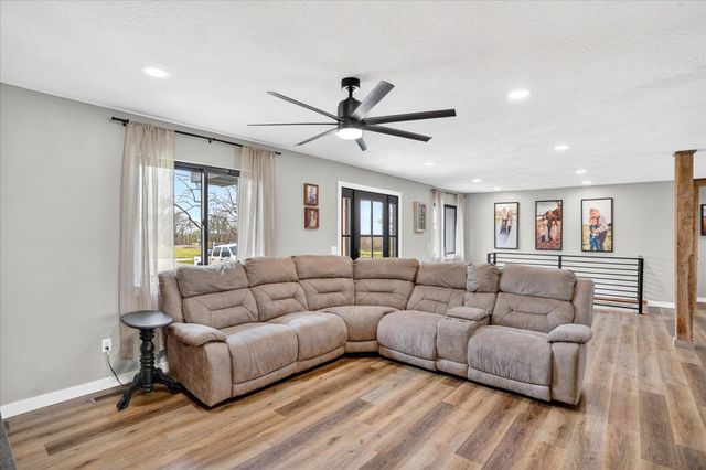 493 Spring Creek Road, Clever, MO 65631