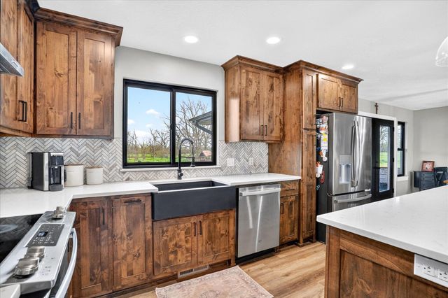 493 Spring Creek Road, Clever, MO 65631