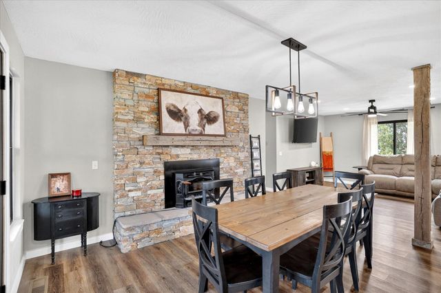 493 Spring Creek Road, Clever, MO 65631