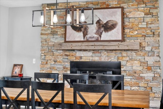 493 Spring Creek Road, Clever, MO 65631
