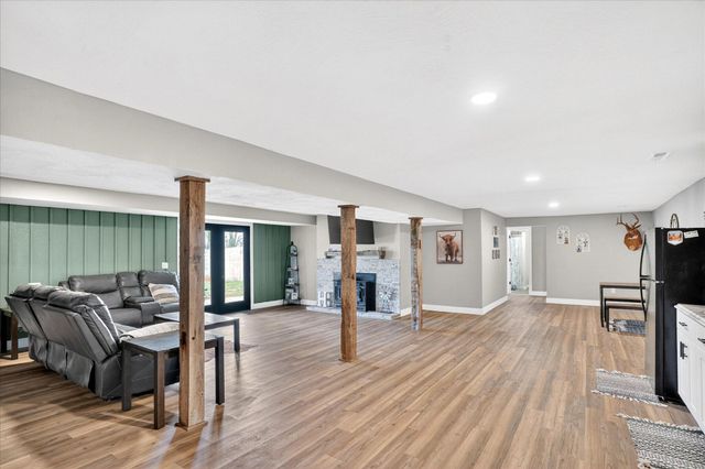 493 Spring Creek Road, Clever, MO 65631