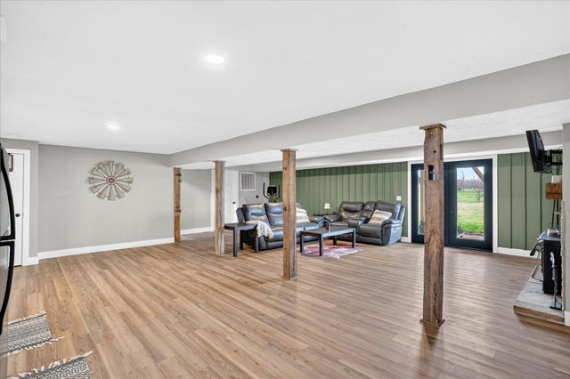 493 Spring Creek Road, Clever, MO 65631