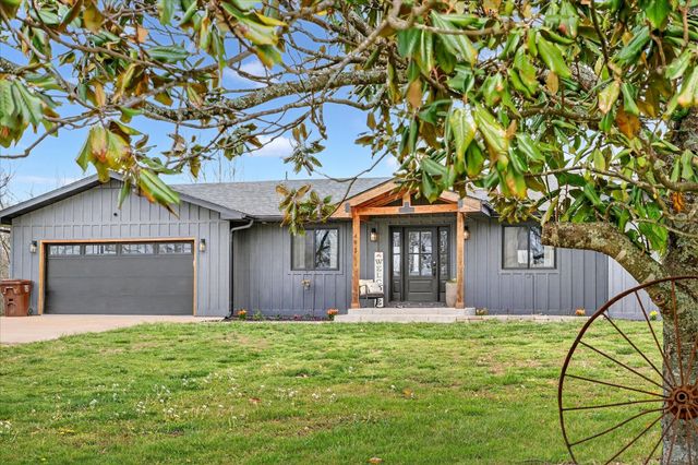493 Spring Creek Road, Clever, MO 65631