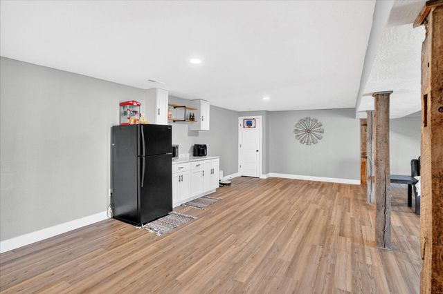 493 Spring Creek Road, Clever, MO 65631