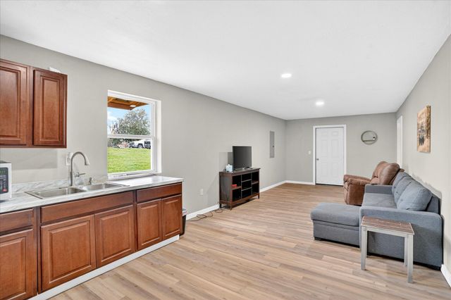 493 Spring Creek Road, Clever, MO 65631