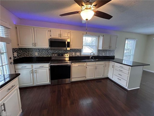 6721 River Hills Drive, Greensboro, NC 27410