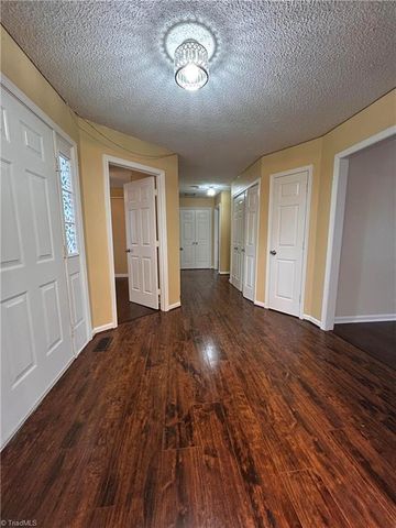 6721 River Hills Drive, Greensboro, NC 27410