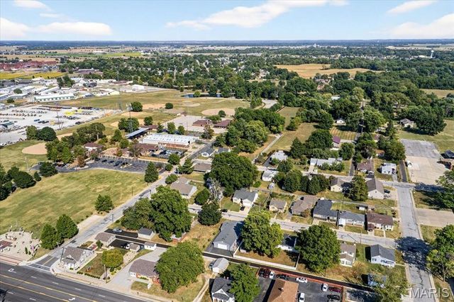 419 N Donk Avenue, Maryville, IL 62062