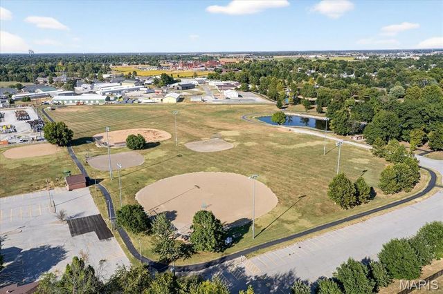 419 N Donk Avenue, Maryville, IL 62062