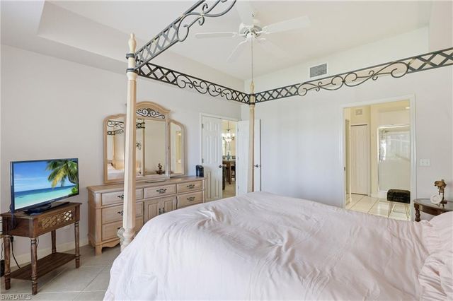 6700 Beach Resort DR 13, Naples, FL 34114