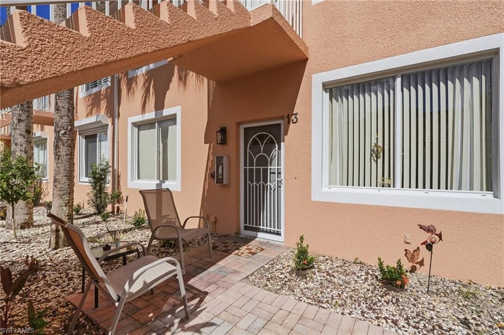 6700 Beach Resort DR 13, Naples, FL 34114