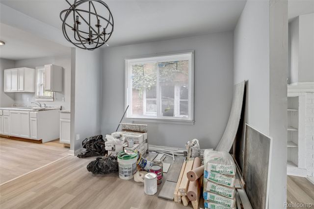 612 W Hollywood, Detroit, MI 48203