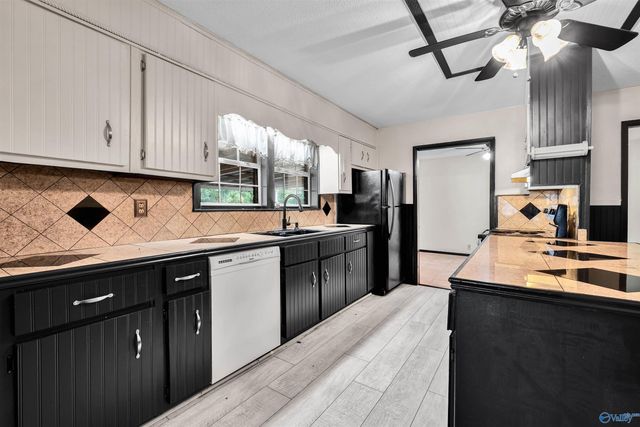 317 Wood Avenue SE, Attalla, AL 35954