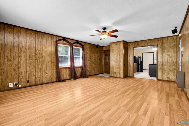 317 Wood Avenue SE, Attalla, AL 35954