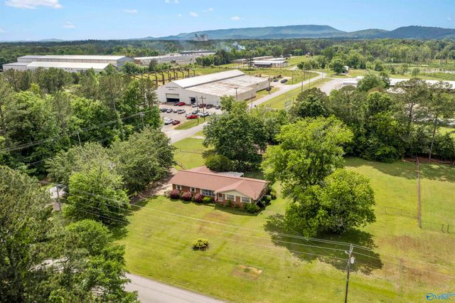 317 Wood Avenue SE, Attalla, AL 35954