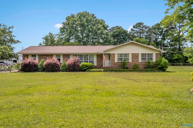 317 Wood Avenue SE, Attalla, AL 35954