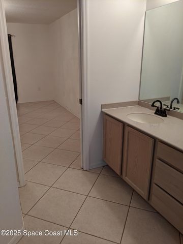 690 Henlock Street SE, Palm Bay, FL 32909