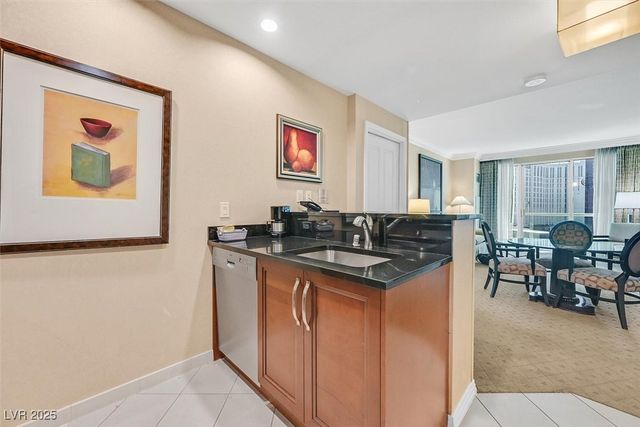 135 East Harmon Avenue 1401, Las Vegas, NV 89109