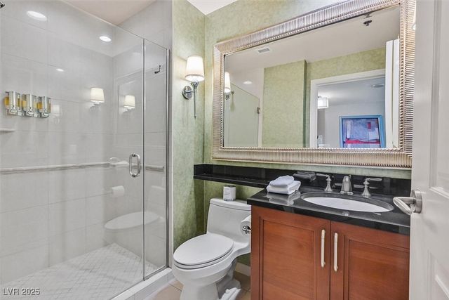 135 East Harmon Avenue 1401, Las Vegas, NV 89109