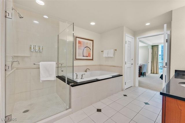 135 East Harmon Avenue 1401, Las Vegas, NV 89109