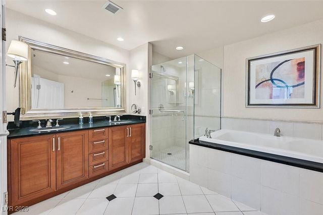 135 East Harmon Avenue 1401, Las Vegas, NV 89109