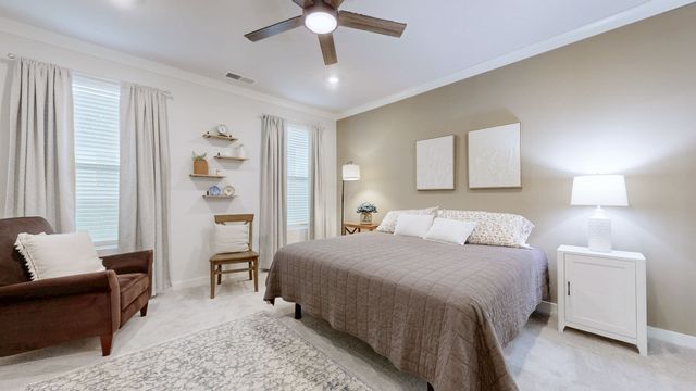 2669 Augusta Trace Dr, Columbia, TN 38401