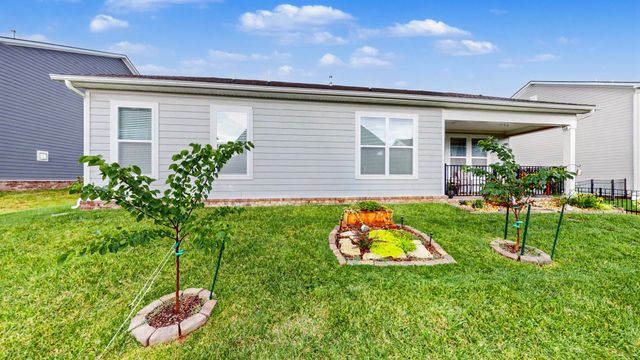 2669 Augusta Trace Dr, Columbia, TN 38401