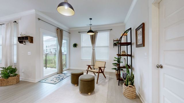 2669 Augusta Trace Dr, Columbia, TN 38401